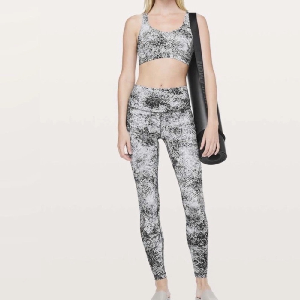 Lululemon Fast and Free 7/8 tights Serigraph Starlight Black Gray 6